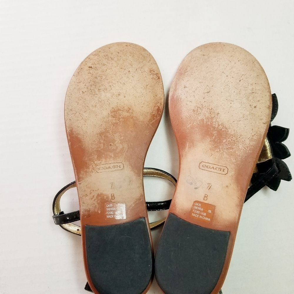 🌸 Coach | Patent Leather Flower Thong Sandals 7, Black - Picture 4 of 8
